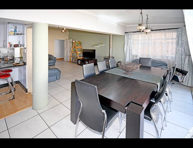 3 BEDROOM HOUSE FOR SALE IN CROSBY